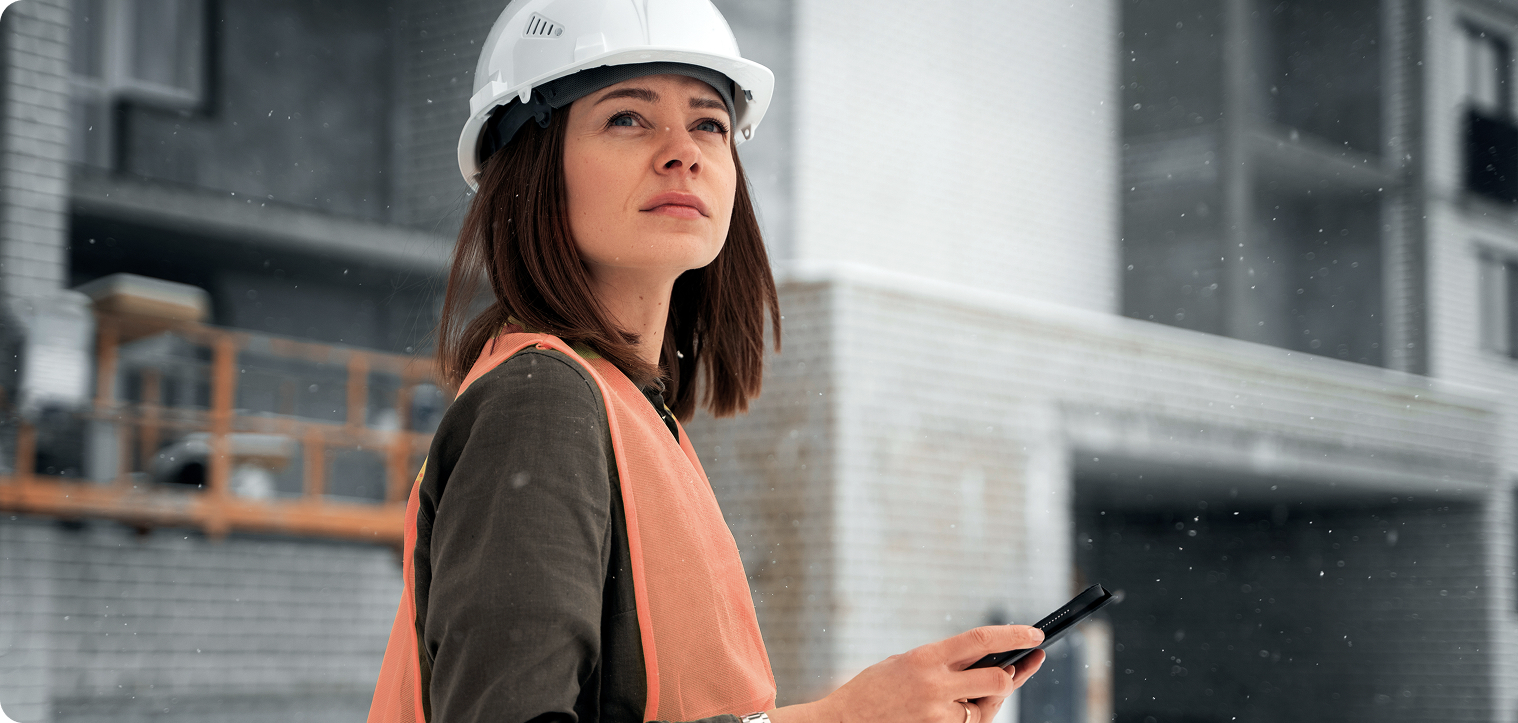 <strong>Reduce risk</strong> and <strong>improve efficiency</strong> across the <strong>life cycle</strong> of an industrial or logistics asset